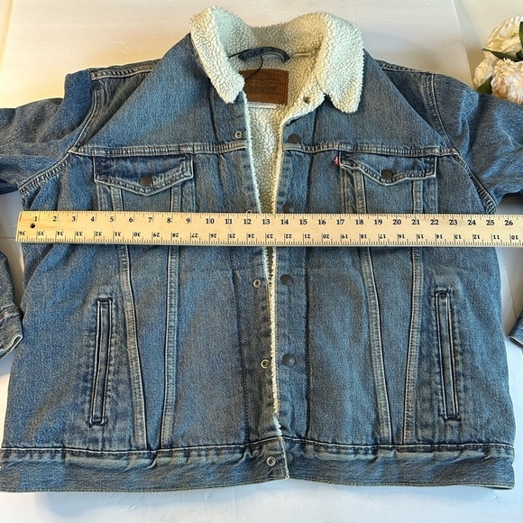 Levi's Blue Sherpa Trucker Jacket - Picture 12 of 13